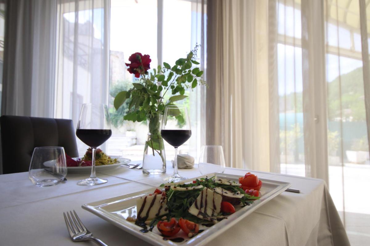 Hotel Terme di Frasassi - Housity