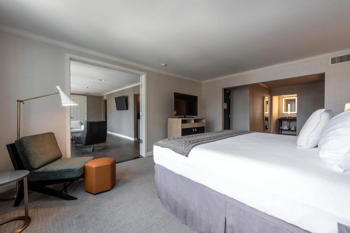 Claridge House Chicago, Tapestry Collection by Hilton - Housity