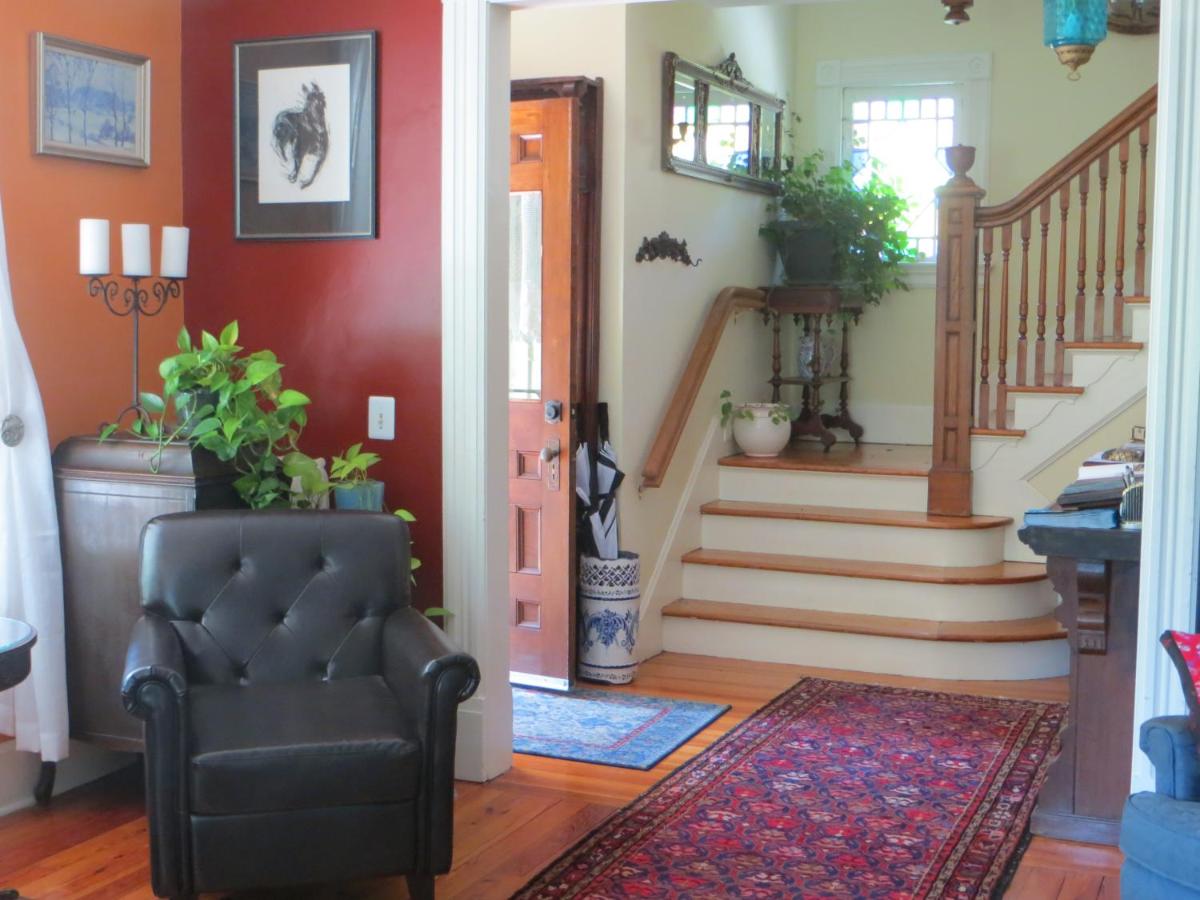 Cooperstown Bed and Breakfast - Housity