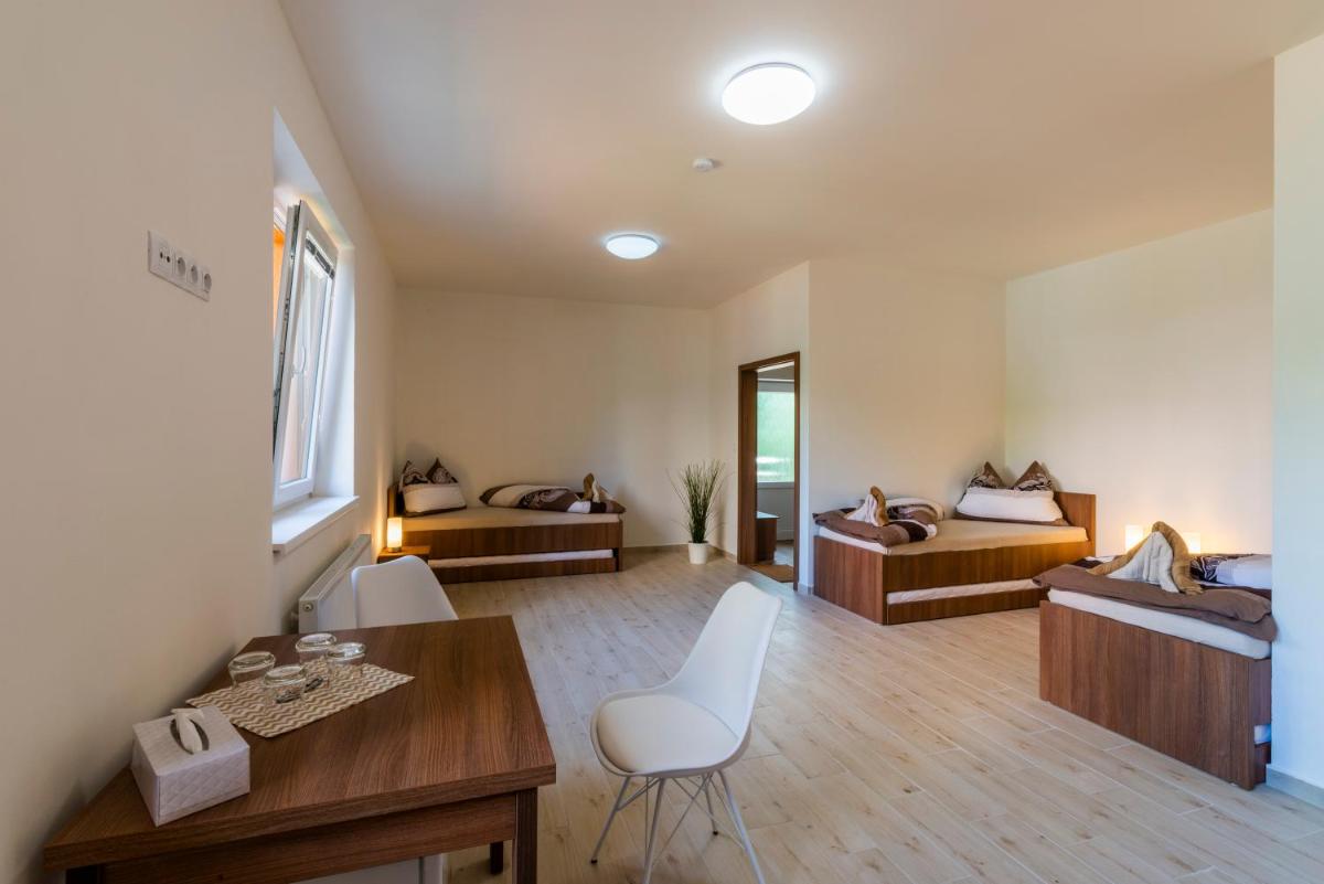 Penzion Piranha - Housity