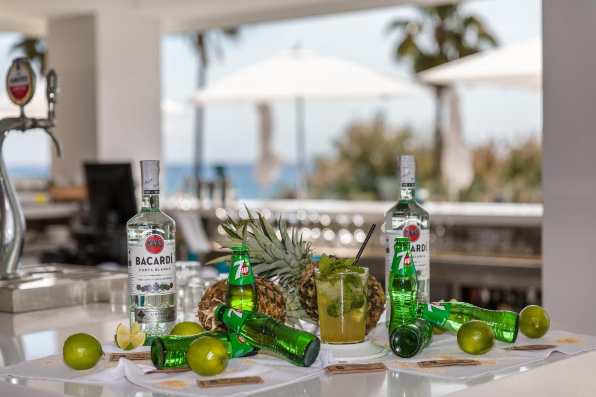 Bebidas en Talayot - Adults Only