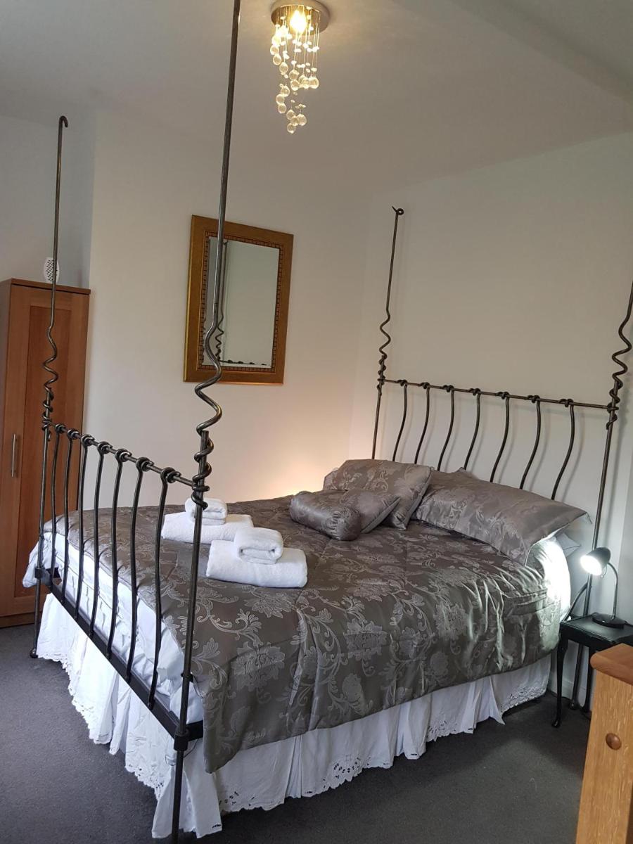The Retreat at Plover Cottage Lindley - Housity