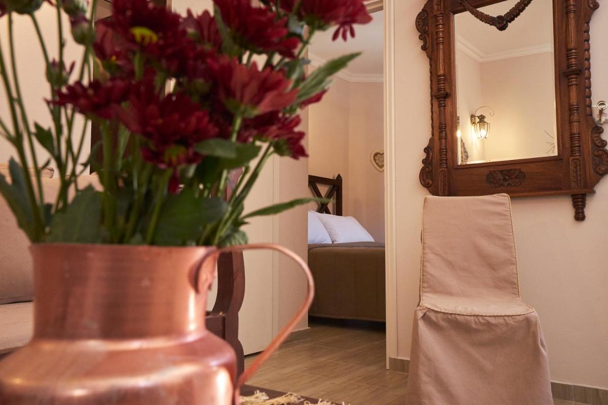 Kaminos Boutique Hotel - Housity