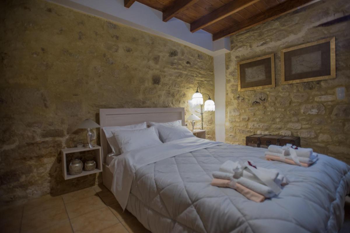 Villa Kamelia-Renovated old house-South Crete - Housity