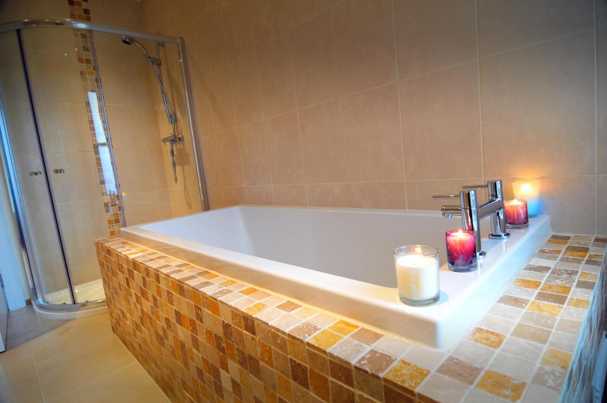 Schiehallion Hotel - Housity