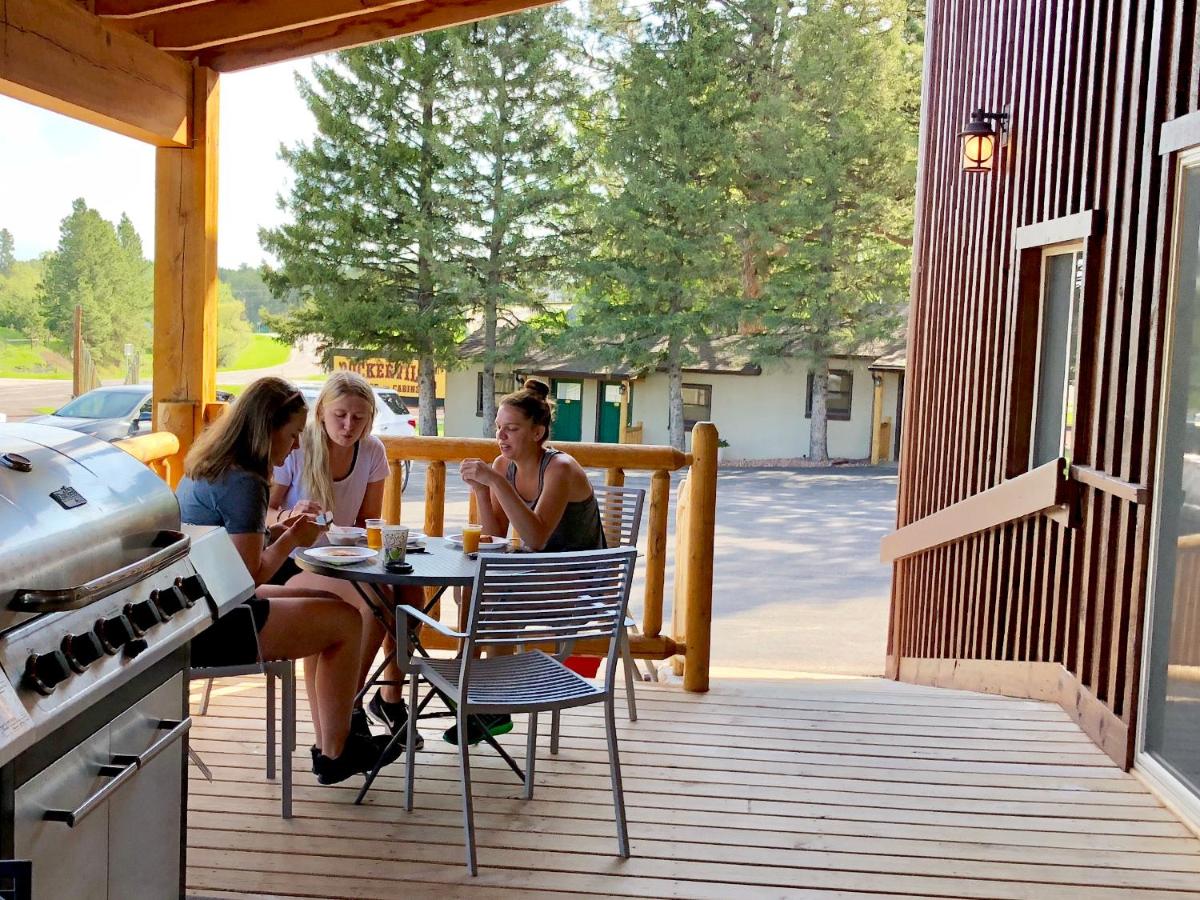 Rockerville Lodge & Cabins - Housity
