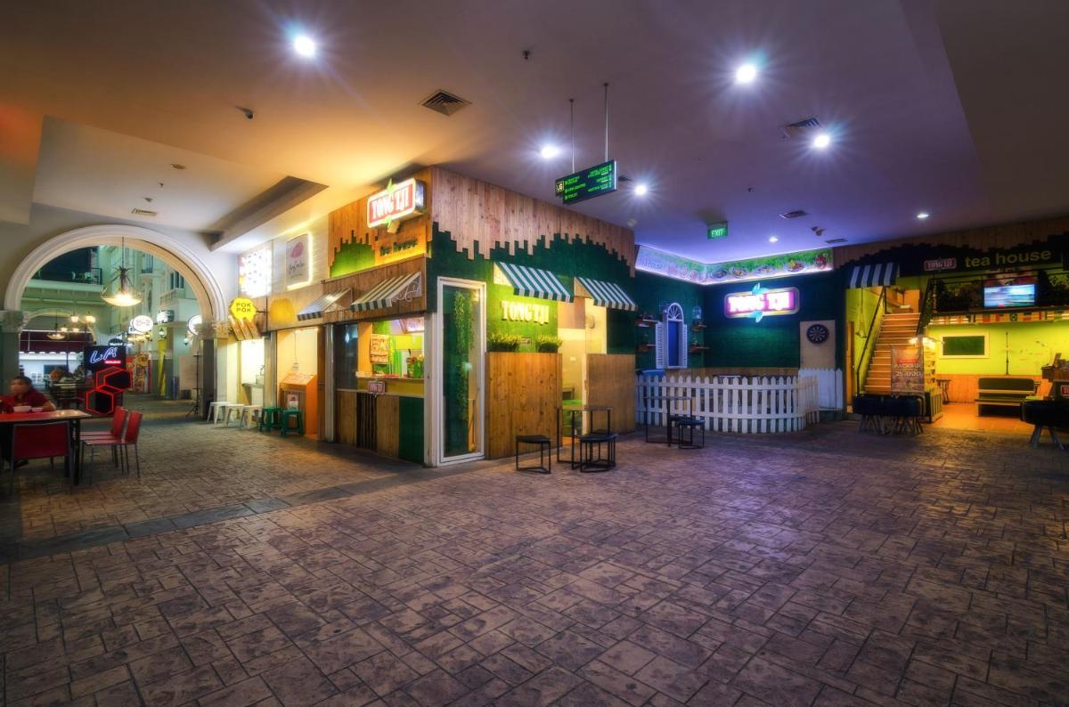 The Square Surabaya Hotel - Housity