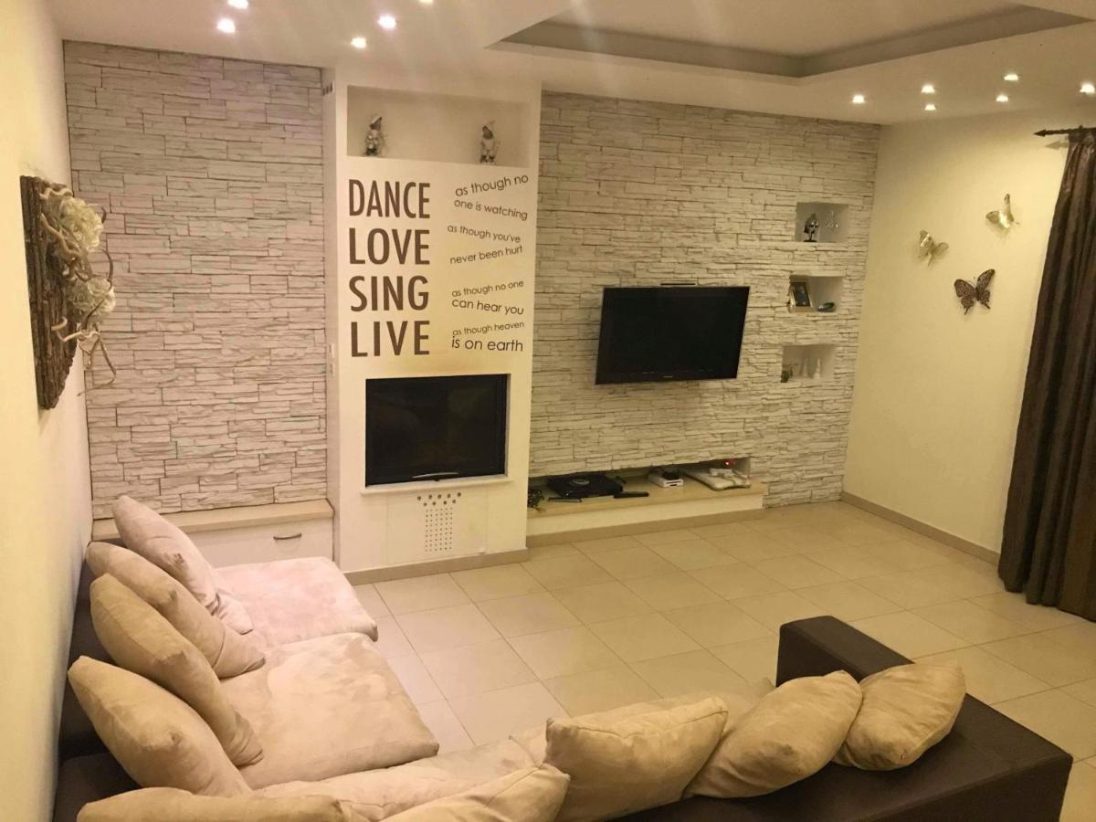 Villa Angelinas - Housity