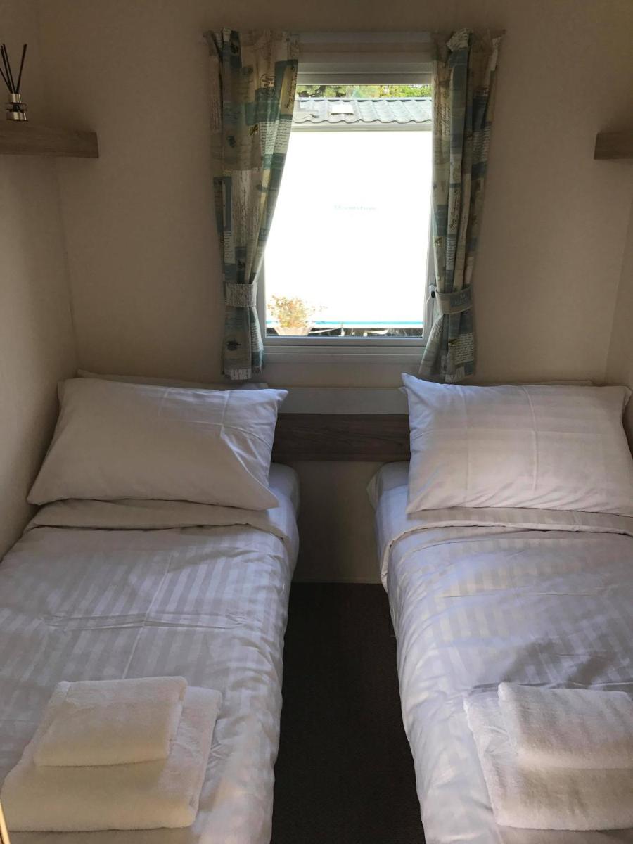 Edinburgh, Seton Sands - Housity