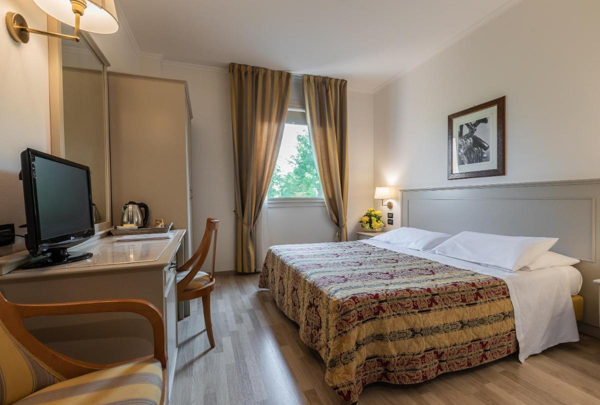 Hotel Michelangelo - Housity