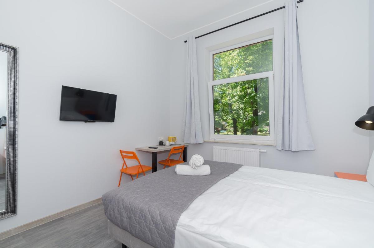 Zefiro Stajenna - Housity