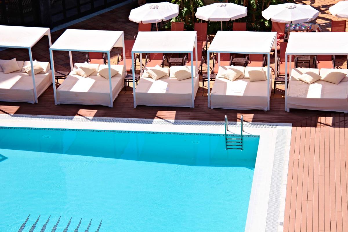 Piscina en o cerca de Hotel Serrano Palace