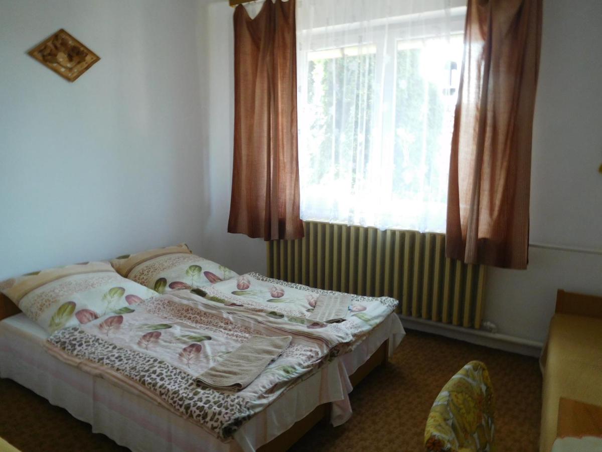 Napfény Vendégház - Housity