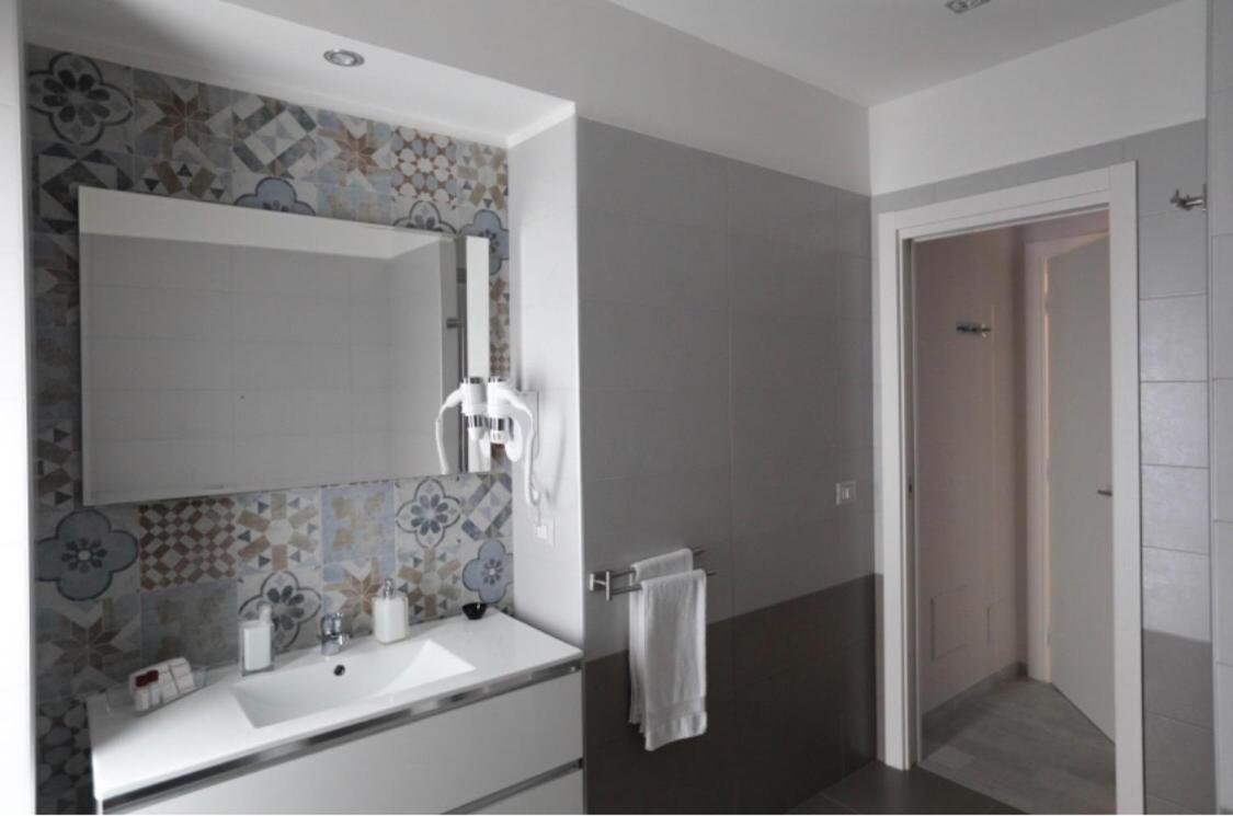Chiaia Guest House - Housity