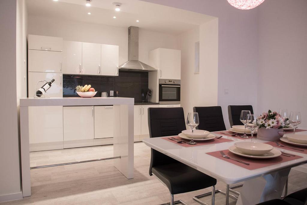 APARTMENT ELI - SEA VIEW - Housity