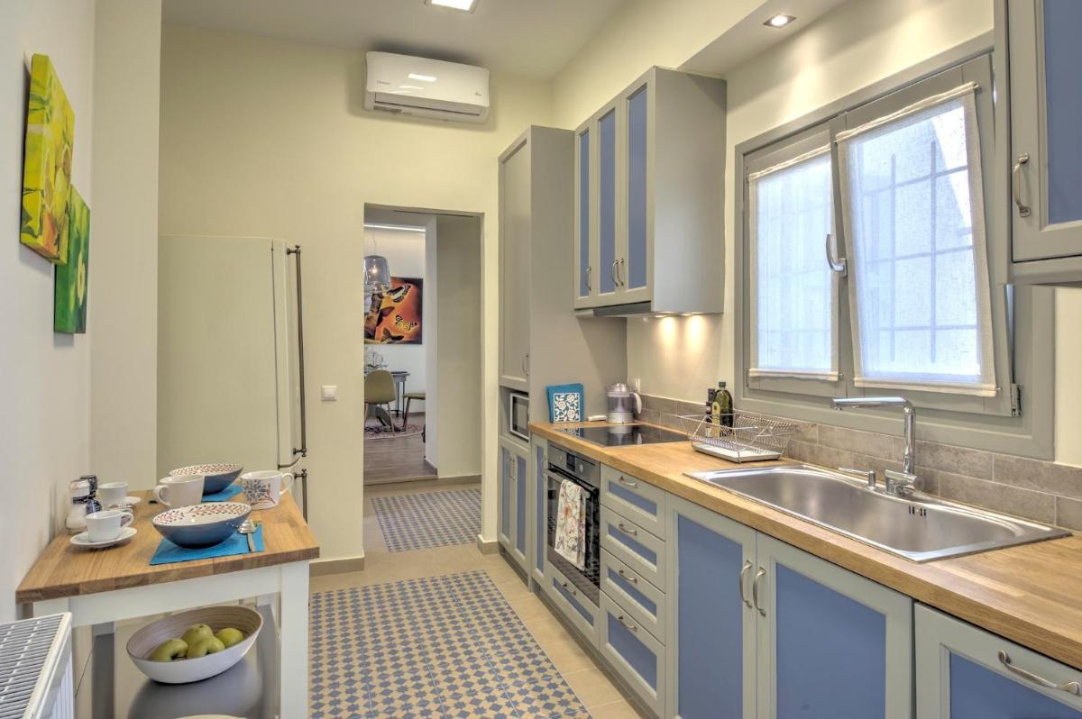 Stylish and cozy house in Athens, Plaka - Housity