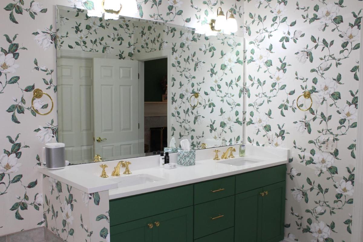 Blueberry Hill Cottage - Housity