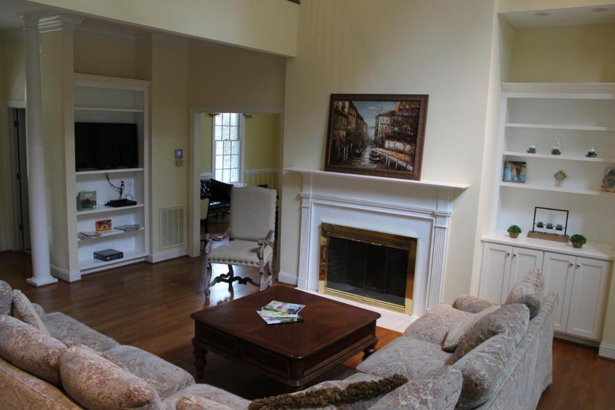 Blueberry Hill Cottage - Housity