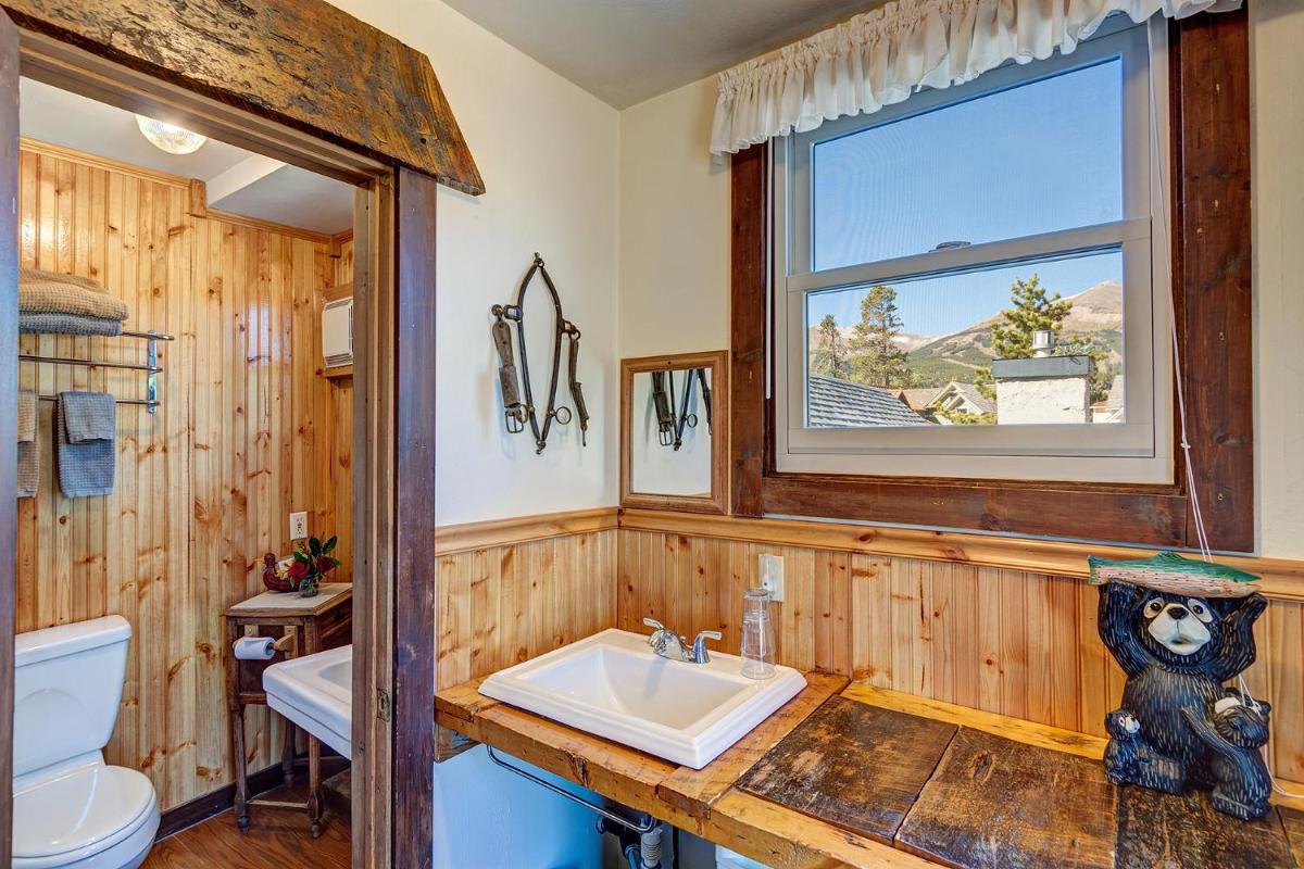 Fireside Inn & Hostel - Housity