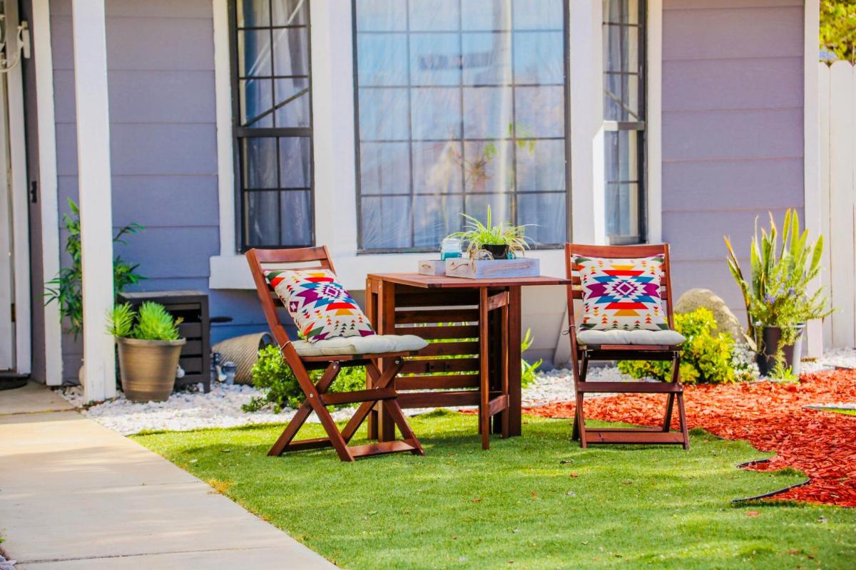 Private Room in a 4 Bedroom House in Palmdale - Housity