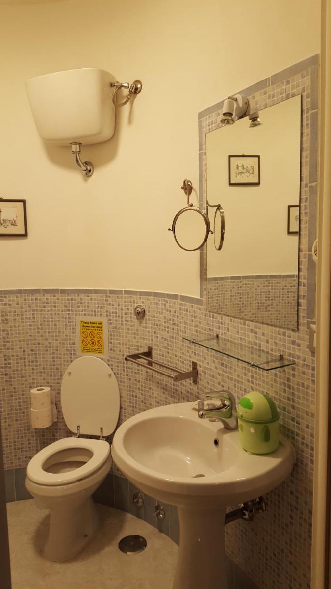 Luiza Vatican House - Housity