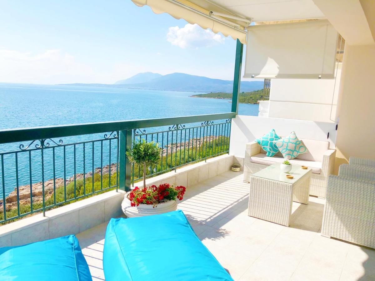 Colours Seaview Apartment - Housity