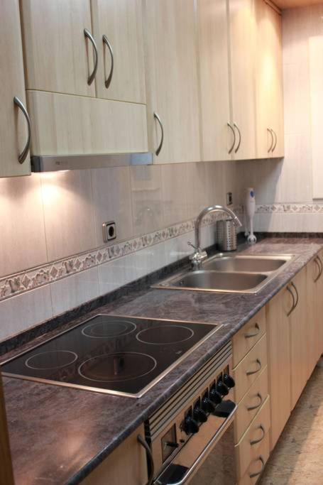 PISO EXTERIOR COMPLETO A 20 ' DE BARCELONA. - Housity