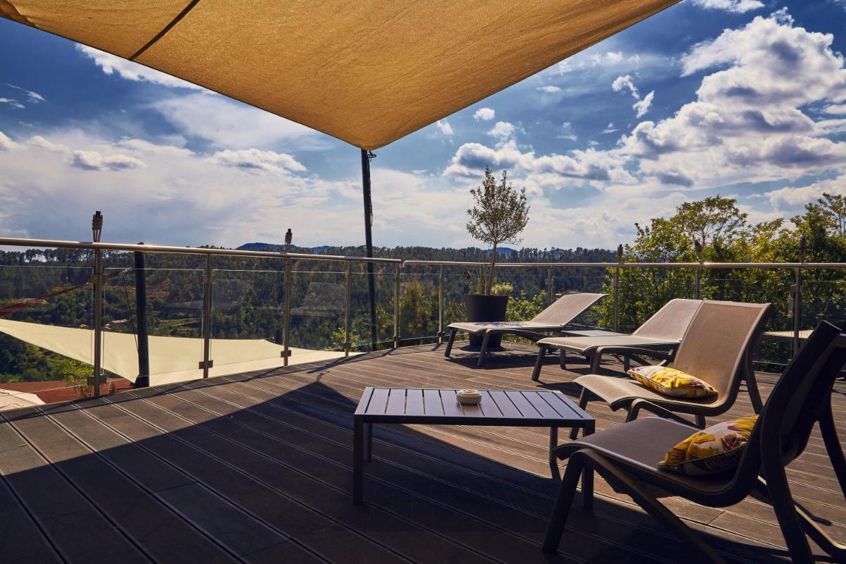 Balcon ou terrasse dans l'établissement Domaine de Chalvêches Hôtel SPA 4*