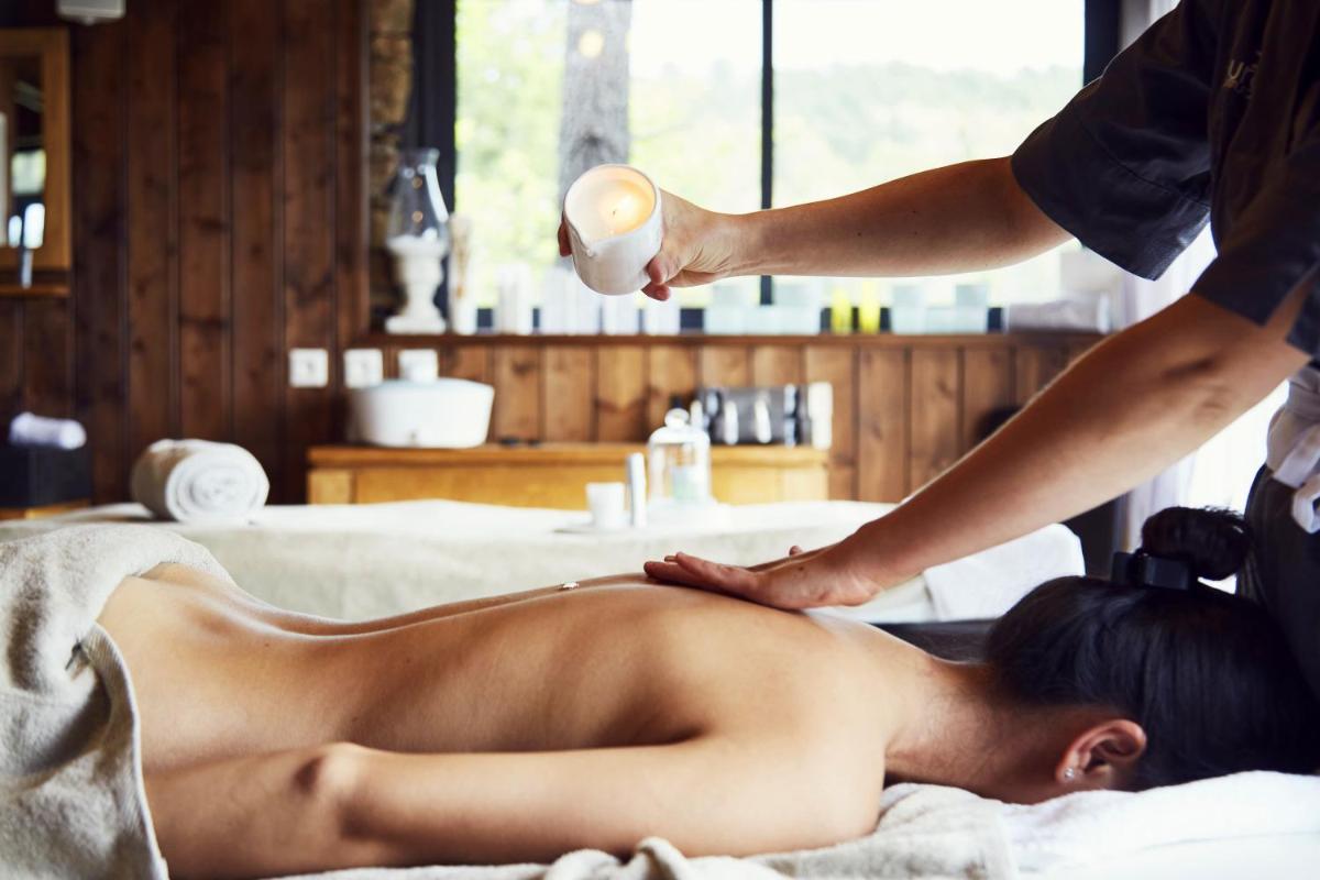 Spa ou équipements de bien-être de l'établissement Domaine de Chalvêches Hôtel SPA 4*