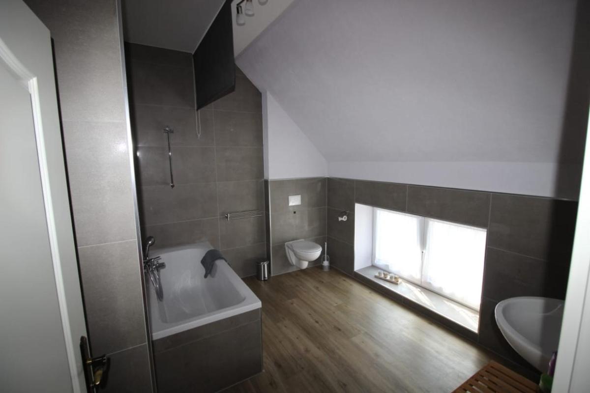 Ferienwohnung am Parsteinsee - Housity