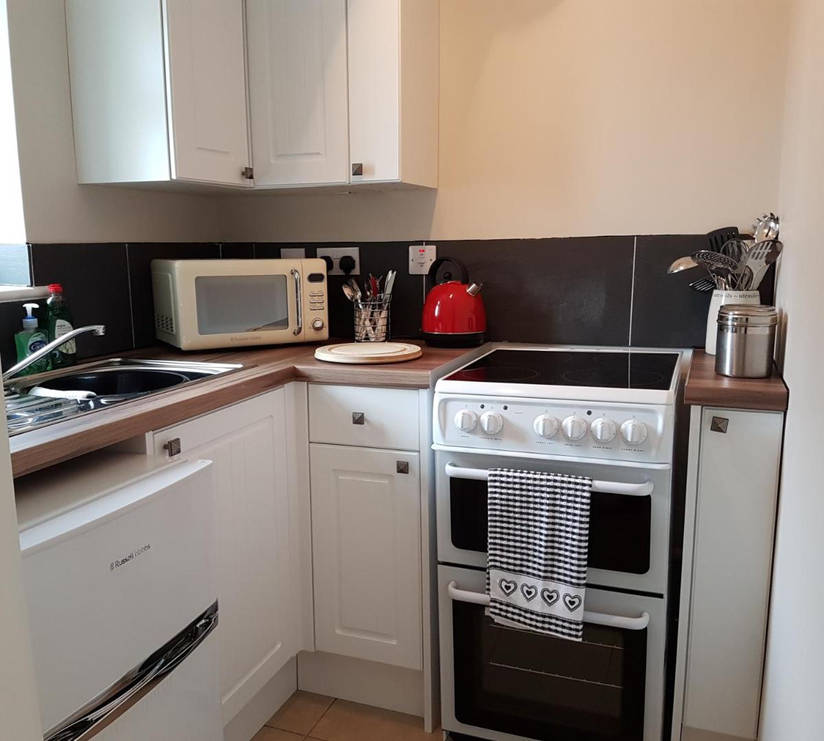 Leghorn Cottage - Housity