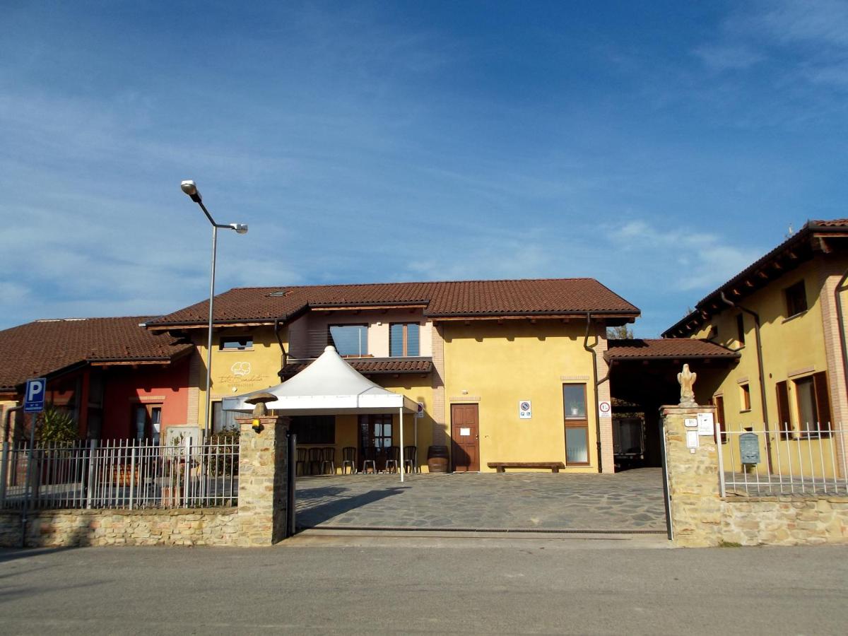 Vite diPinte 1 bilocale in langa - Housity