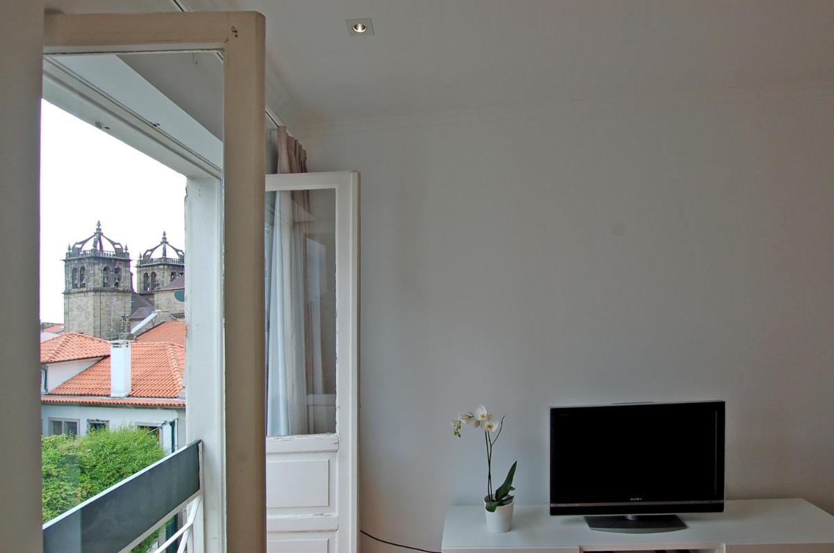 Downtown Cathedral Apartment - Housity
