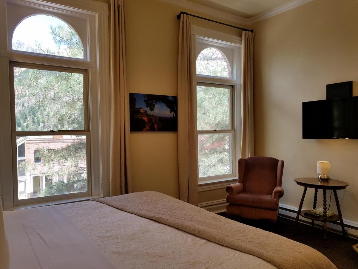 Hotel Ouray - for 12 years old and over - Housity