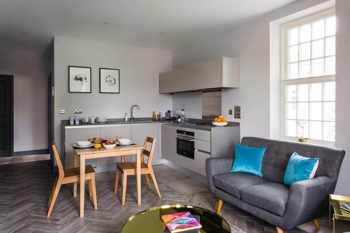 Farnborough Boutique by Viridian Apartments - Housity