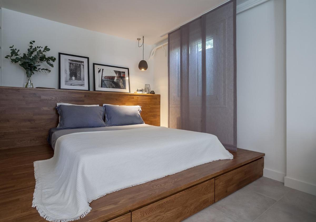 BRAND NEW apartment below the ACROPOLIS - Housity