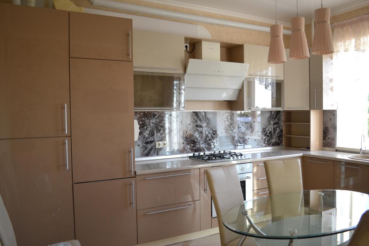 Apartamenty na parusnoi - Housity