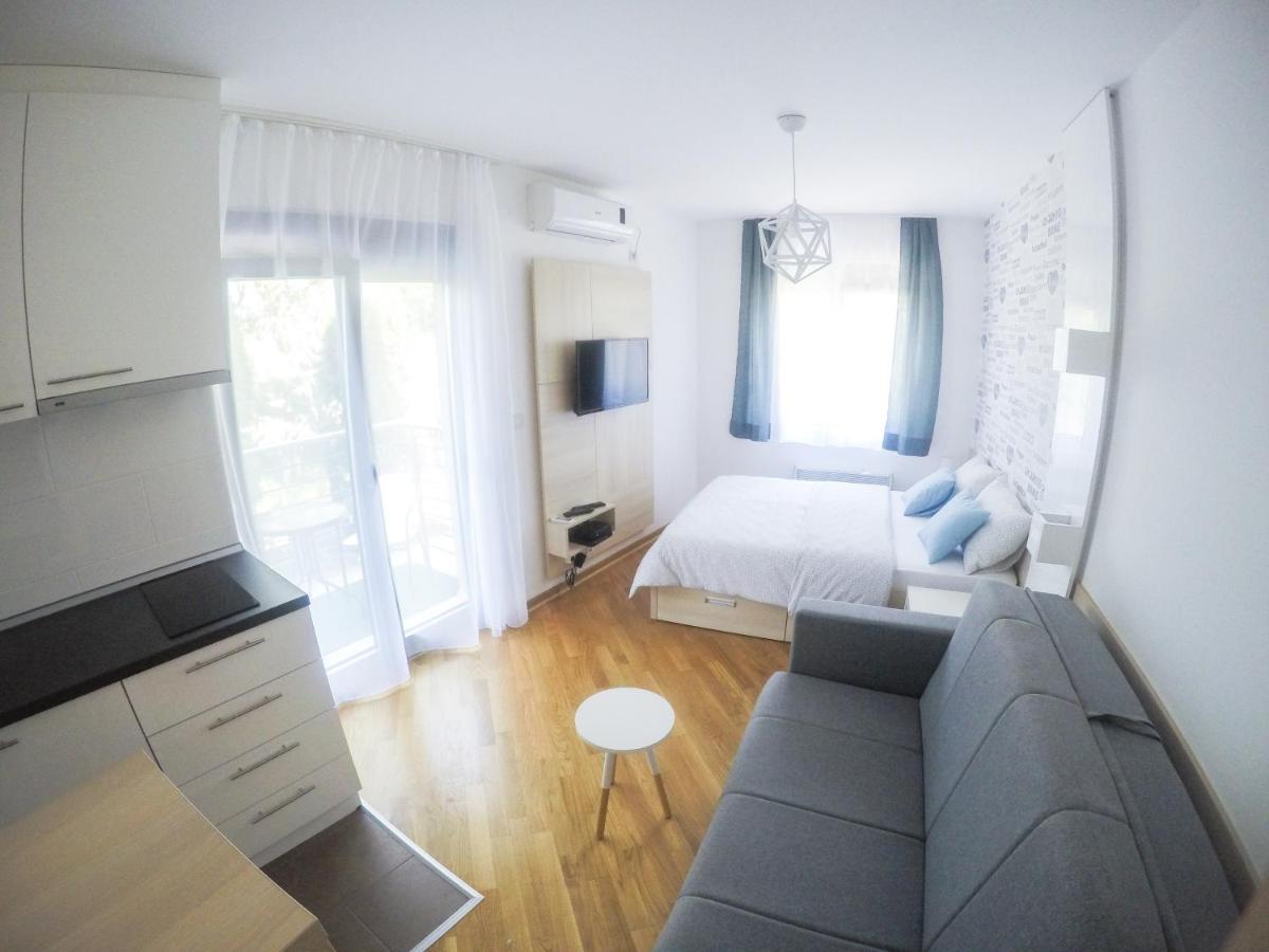 Apartments Karamarković - Housity