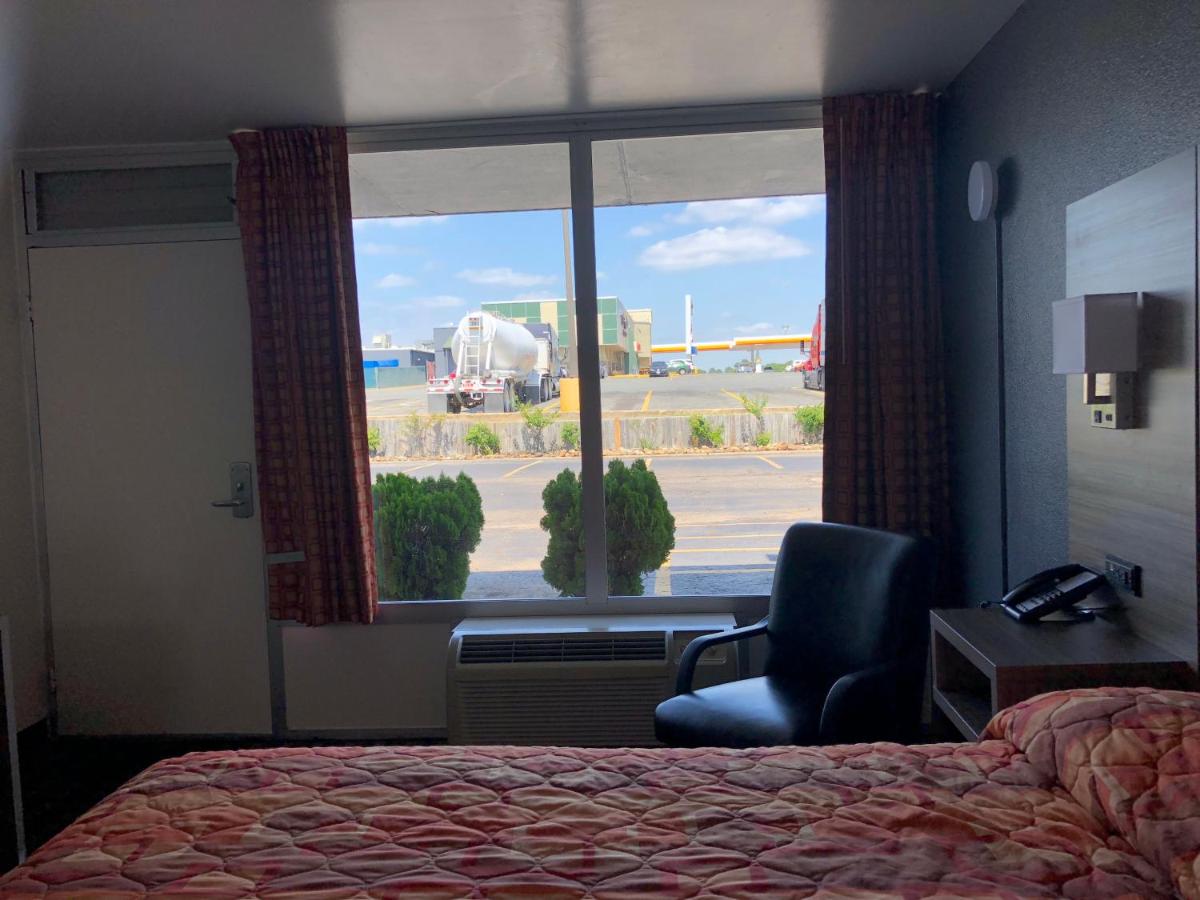 Mid Continent Inn - Housity
