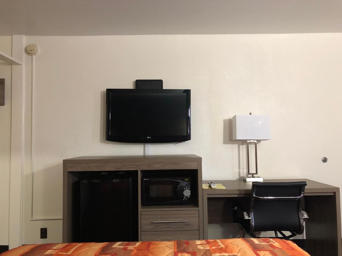 Mid Continent Inn - Housity