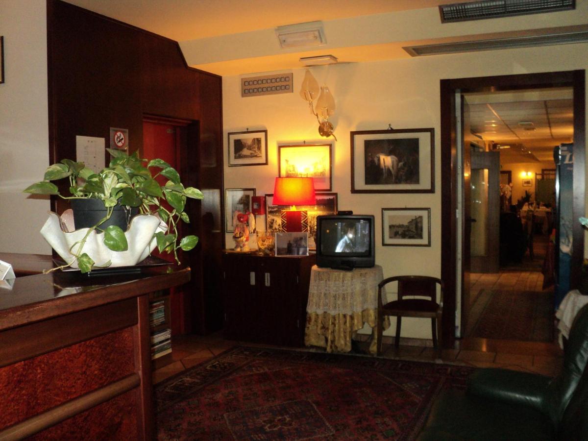 Albergo La Bersagliera - Housity