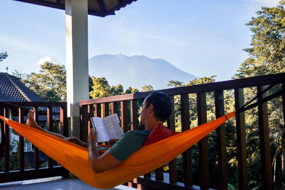 Sweet Escape - Housity