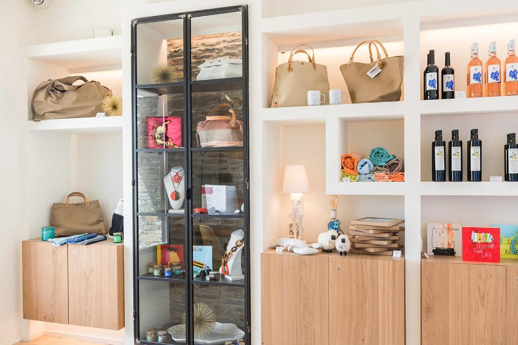 Una cocina o zona de cocina en Boutique Hotel Villa Gala by Fimedhotels
