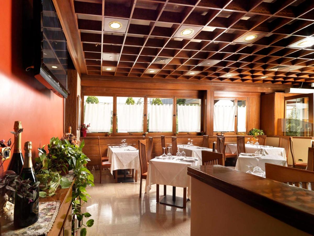 Hotel Al Pino Verde - Housity