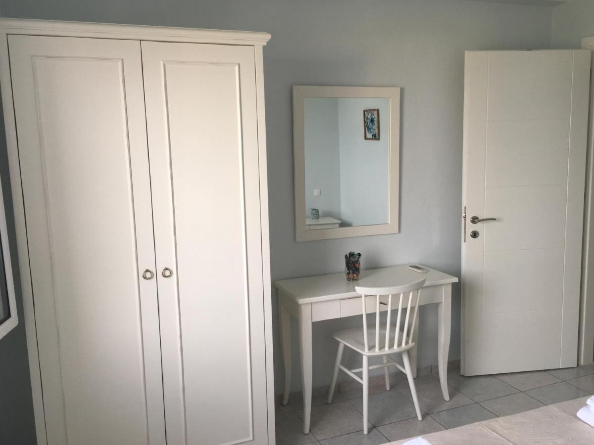 Liofoto Sea View Apartments - Housity