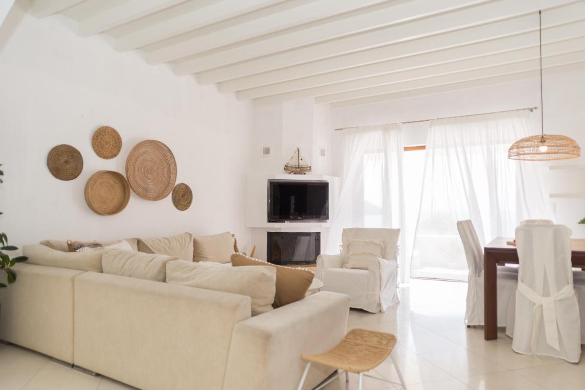 Patmos Sunshine Houses - 5 minutes walk from Square of Skala - Housity