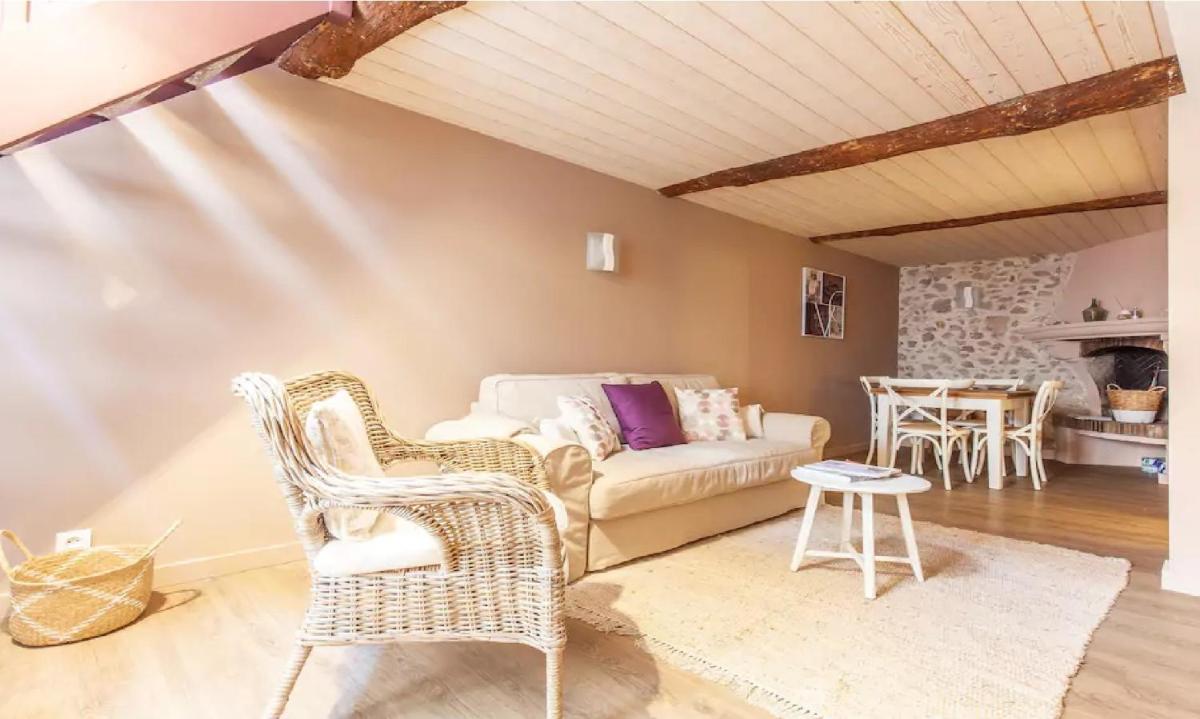 2 bedrooms 2 bathrooms apartment in Old Antibes - Hizvo