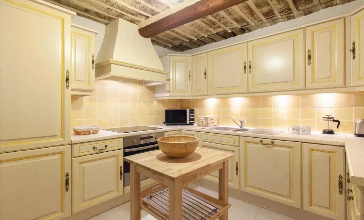 2 bedrooms 2 bathrooms apartment in Old Antibes - Hizvo