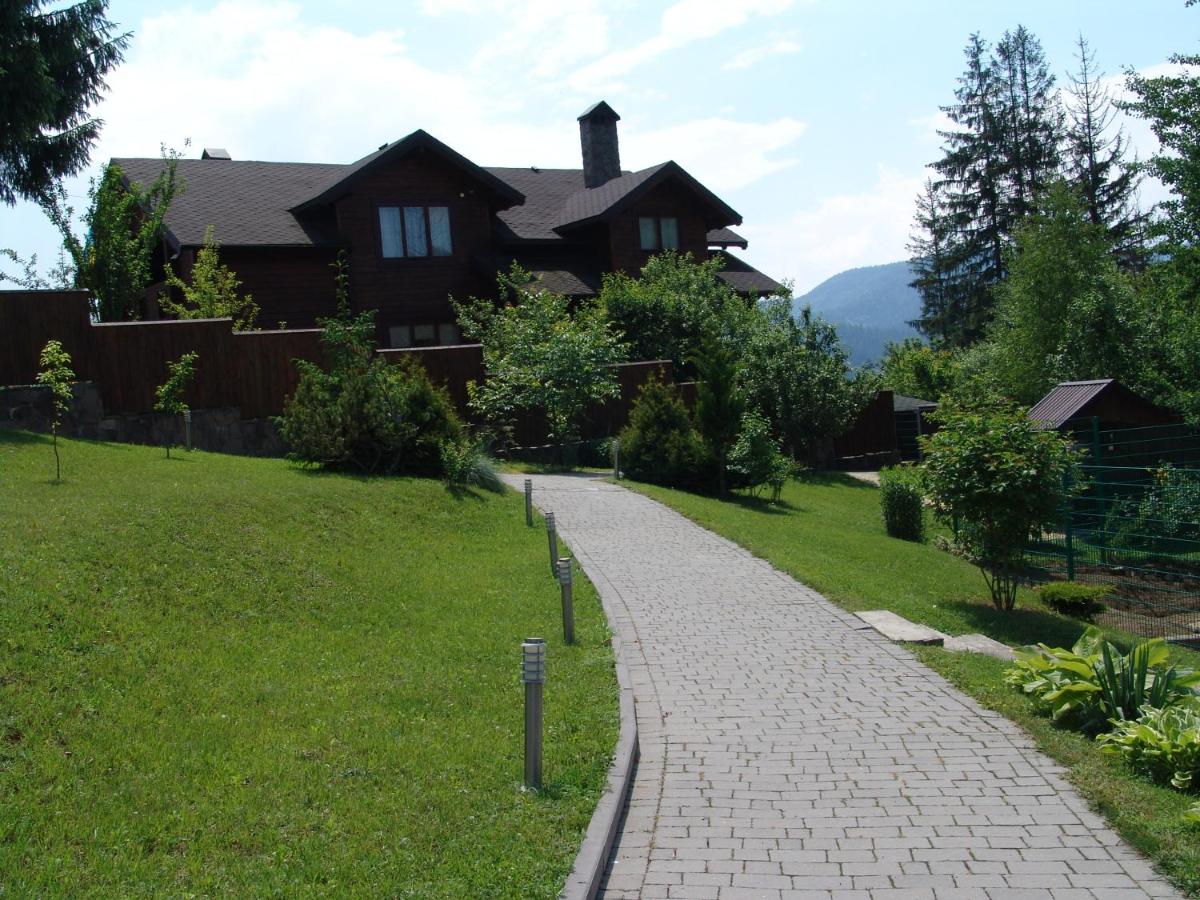 Girska Khatynka - Housity
