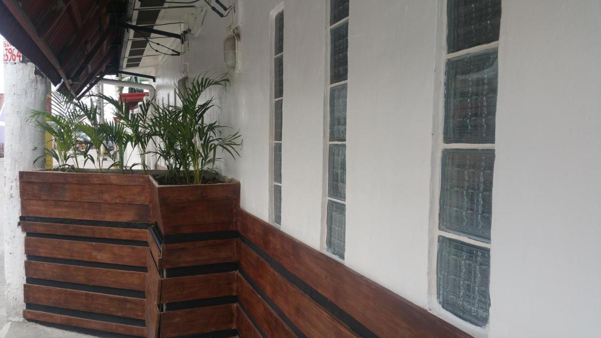 Luxury Suite A - Housity